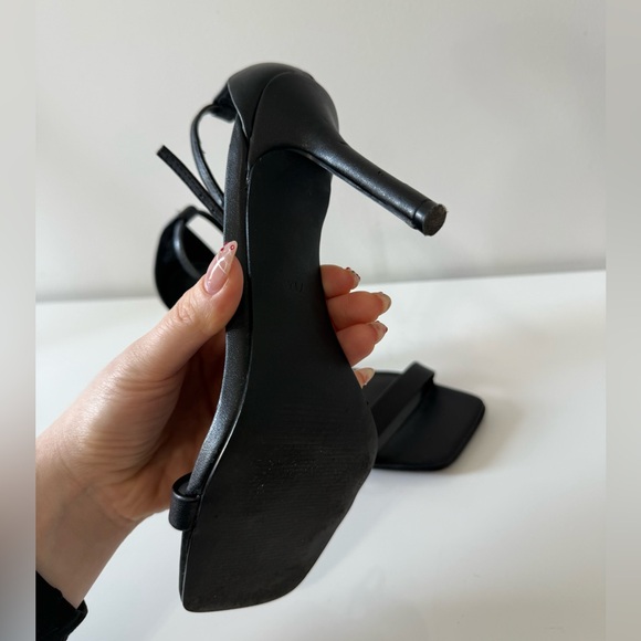 Steve Madden SHAYE Y2K Black Minimalist Ankle Strap Heels Square Toe 7/7.5 - Picture 5 of 6